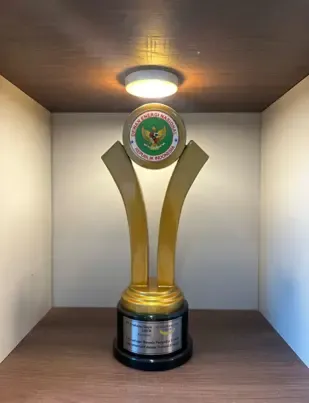 Award Image 4
